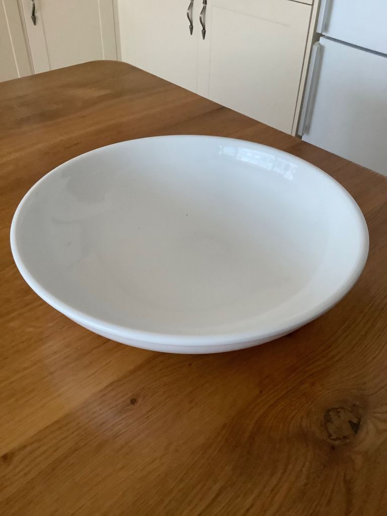 Reduced.... Very large family pasta / food bowl. Family portion size