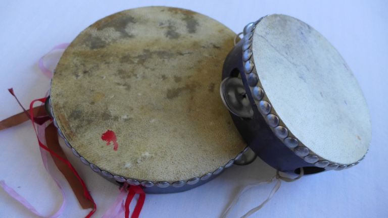 PERCUSSION MUSICAL INSTRUMENTS FOR CHILDREN: TWO VINTAGE TAMBOURINE DRUMS.