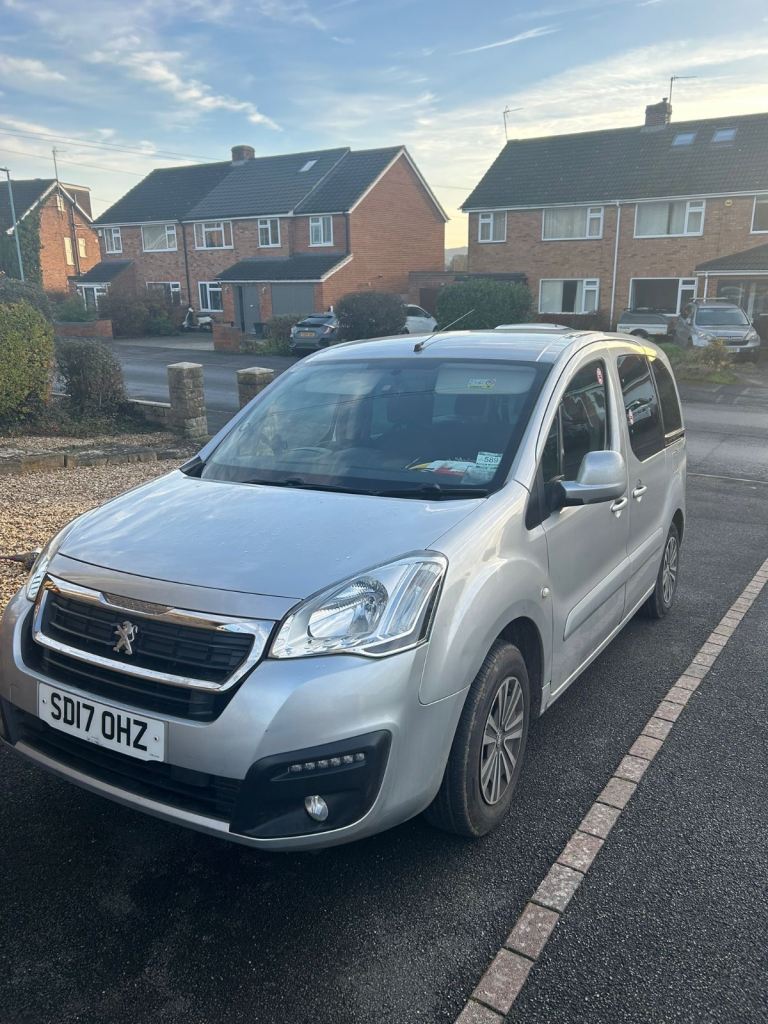 Peugeot, PARTNER TEPEE, MPV, 2017, Manual, 1560 (cc), 5 doors