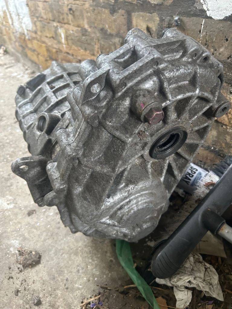 Mitsubishi outlander PHEV 2019 electric rear differential
