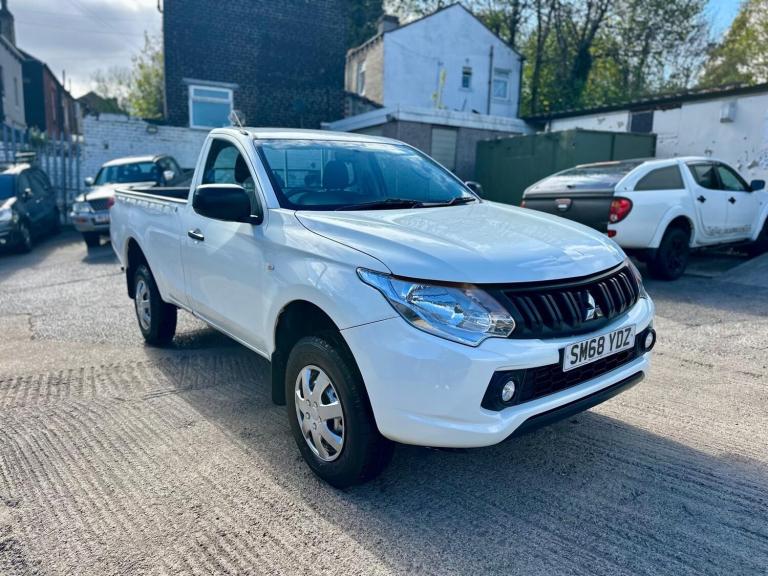 2019 Mitsubishi L200 Single Cab DI-D 151 4Life 4WD PICK UP Diesel Manual