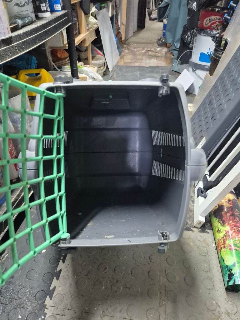 Pet carrier ( cat )