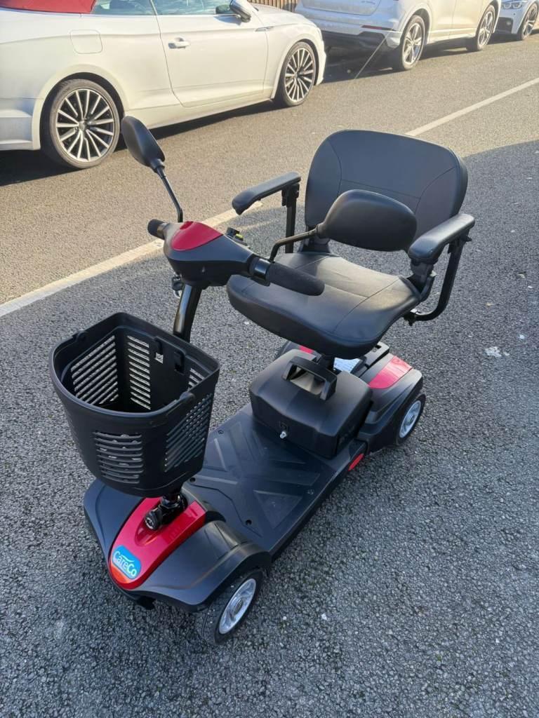 2023 care co zoom is like new good batteries free local delivery bromley br2 £350