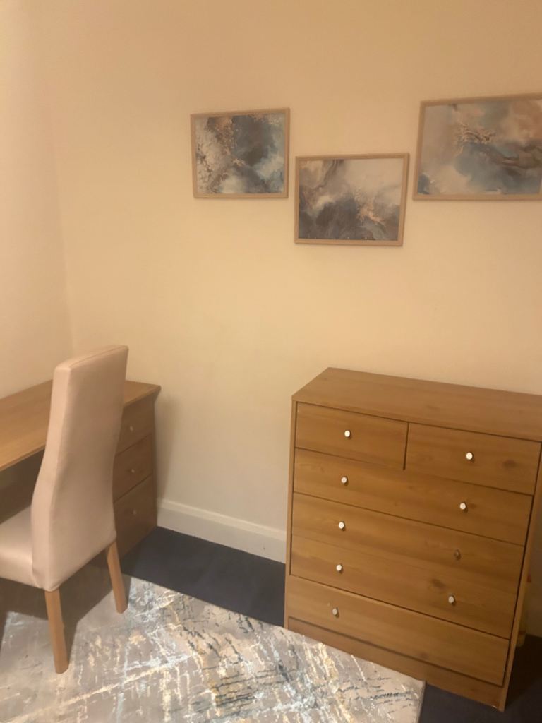 Double Room in Forest Hall – Quiet Cul-de-Sac – Great Links