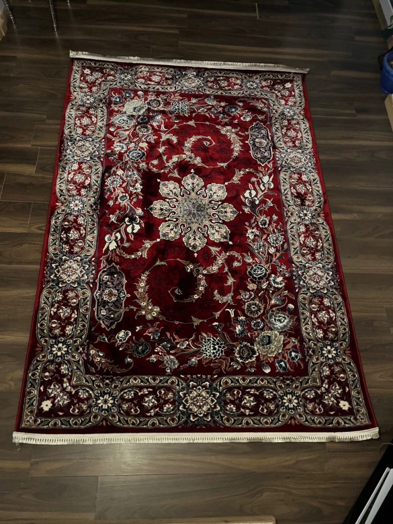 Brand new rug 160cm by 230cm