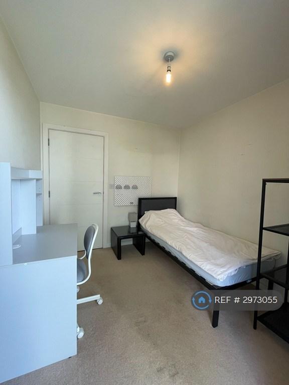 1 bedroom in Castlebank Place, Glasgow, G11 (#2973055)