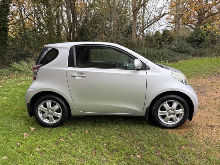 2009 Toyota IQ 1.0 VVT-i 2 Euro 4 3dr HATCHBACK Petrol Manual