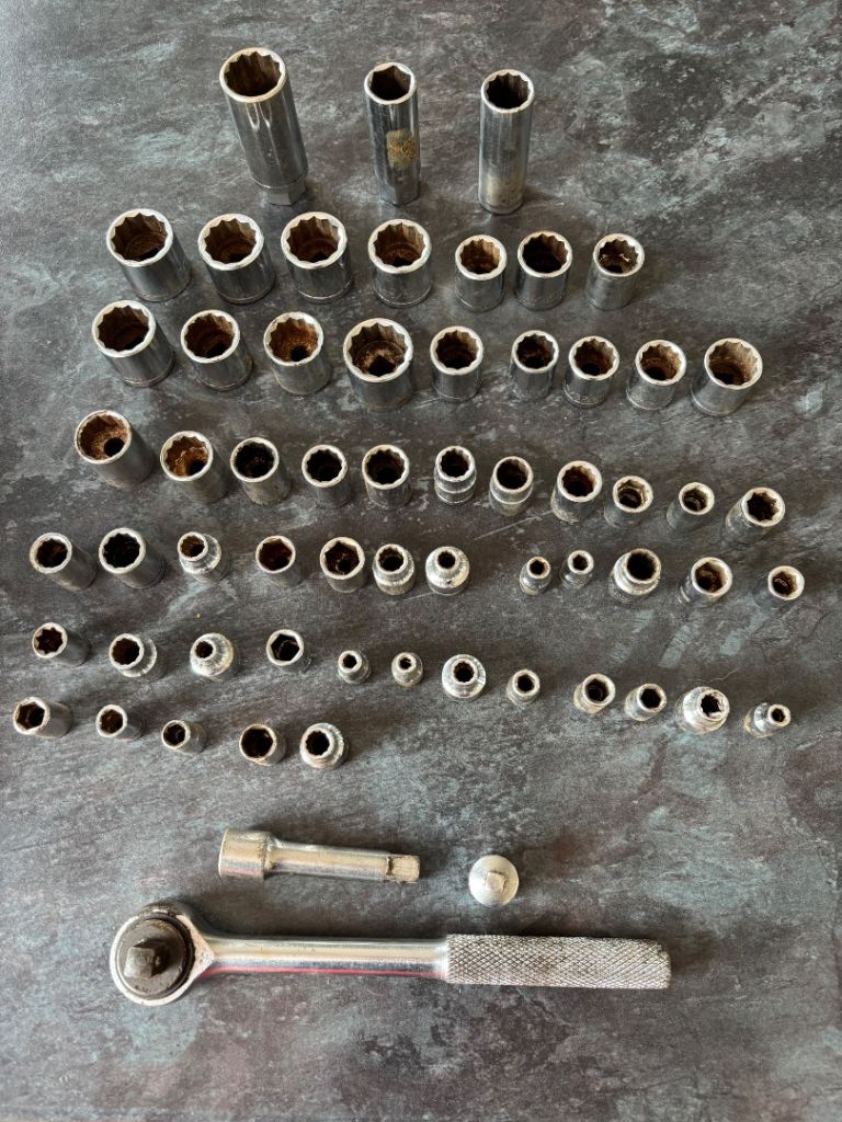 59 sockets, ratchet, adaptor and extension 