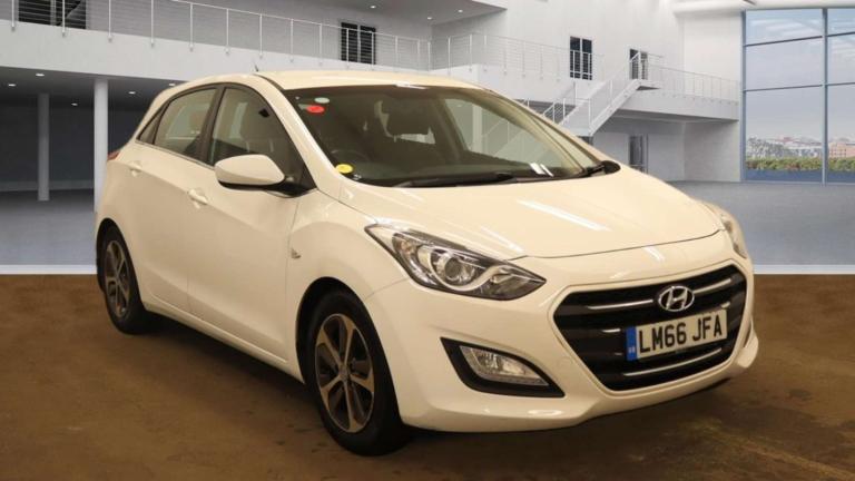 2016 Hyundai i30 1.6 i30 SE Blue Drive CRDi Semi-Auto 5dr Hatchback Diesel Automatic