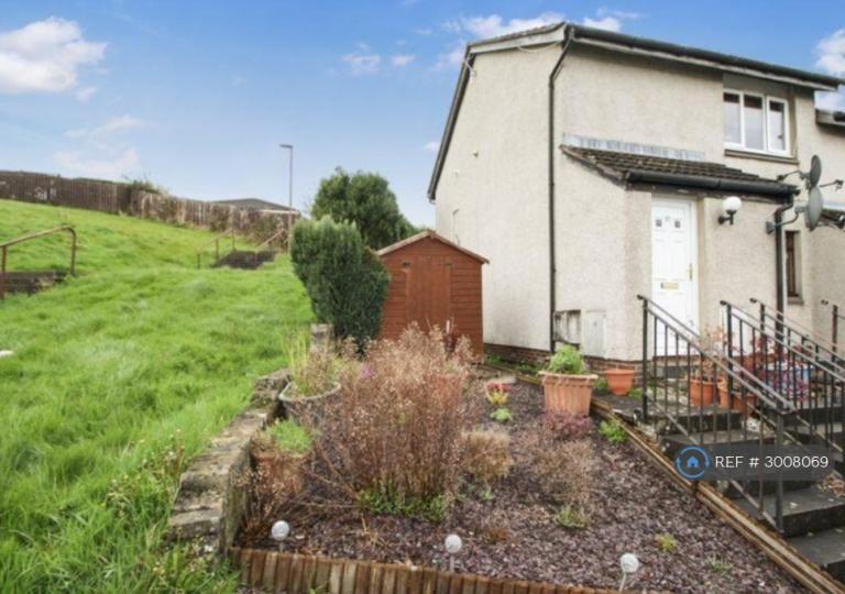 1 bedroom flat in Nevis Crescent, Alloa, FK10 (1 bed) (#3008069)