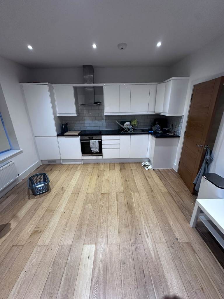 THE BEST 2 BED 2 BATHROOM PROPERTY IN HENDON LOCATED ON BRENT MANSIONS NW4 2HJ
