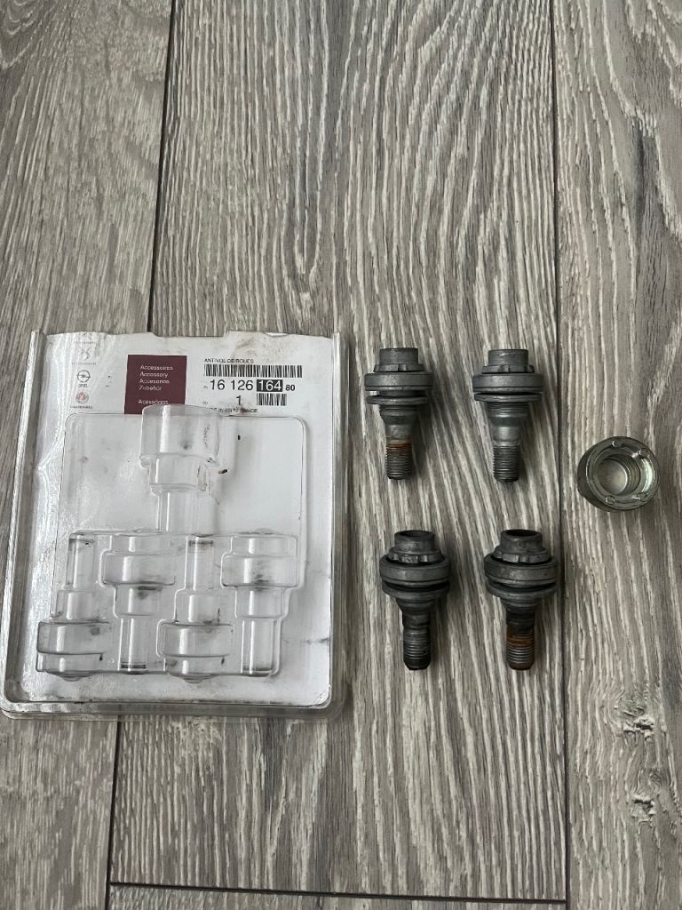 Genuine Peugeot / Citroen Locking Wheel Nuts (Bolts)