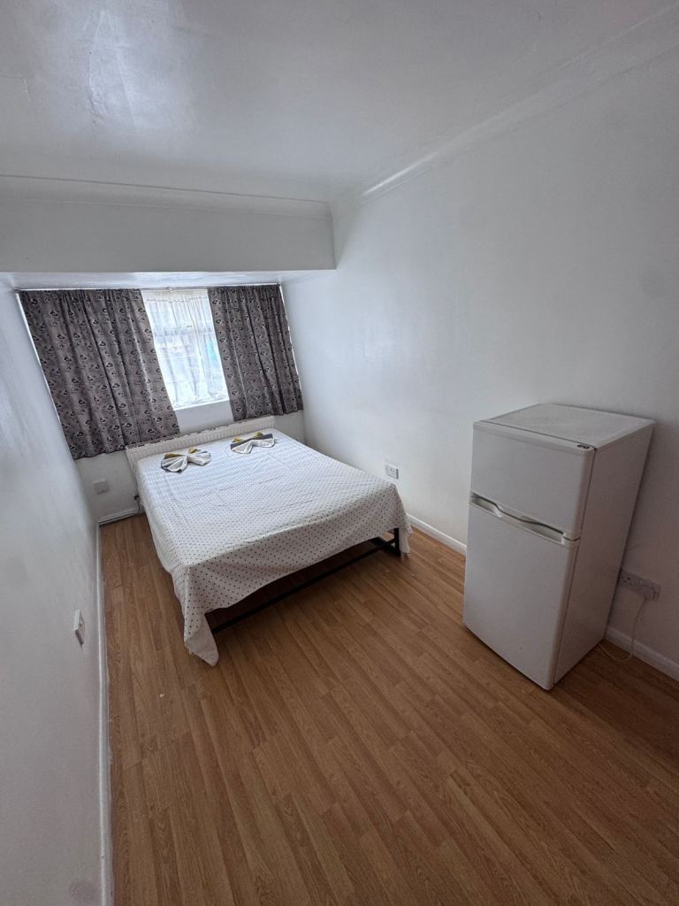 🌿 STRATFORD – Atherton Road, E7 | £950 Double | £850 for Single Occupancy Available Now!!