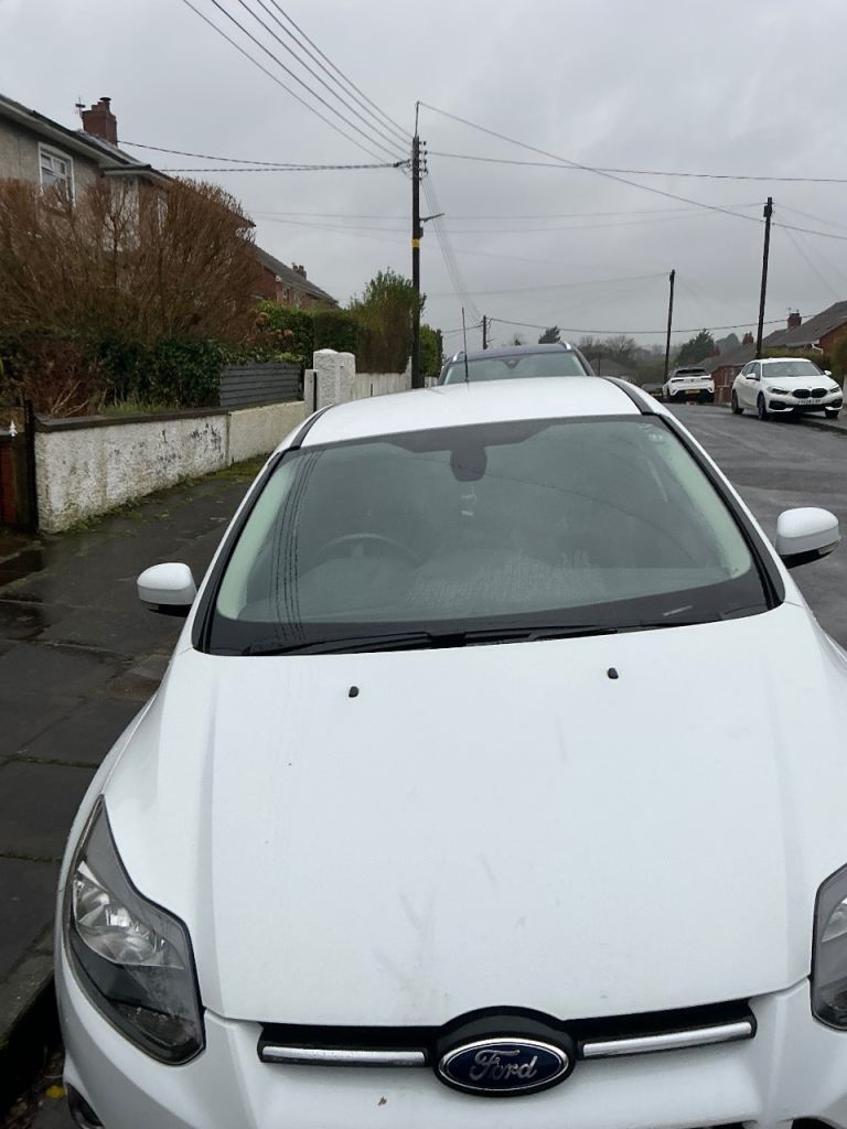 Ford, FOCUS, Hatchback, 2013, Manual, 998 (cc), 5 doors