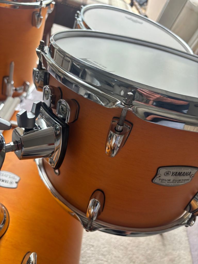 Yamaha new 12x8 tour custom tom tom