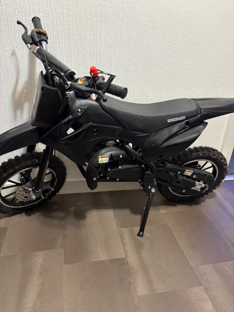 Kids petrol motorbike