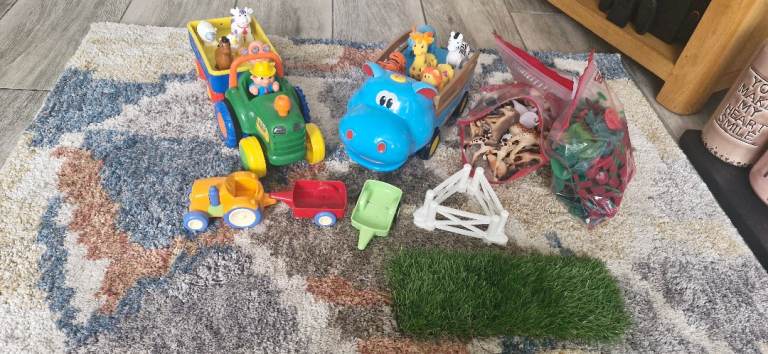 Kids farm set with extra animals and accessories.