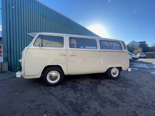 1975 Volkswagen MOTOR CARAVAN MOTOR CARAVAN Diesel Manual