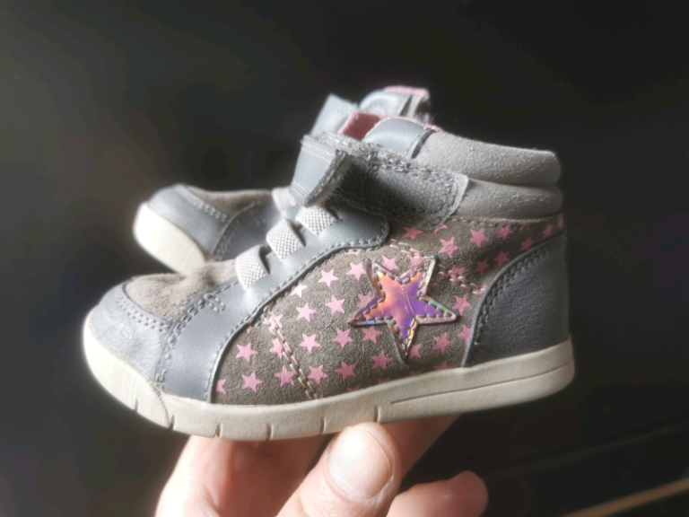  Toddler girl shoes size 5.5