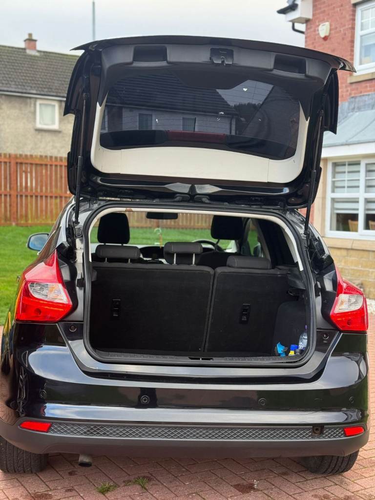 Ford, FOCUS, Hatchback, 2014, Manual, 1560 (cc), 5 doors