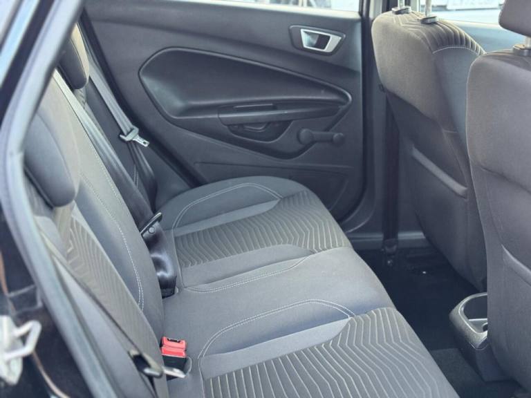 2013 Ford Fiesta 1.6 Zetec 5dr Powershift HATCHBACK PETROL Automatic