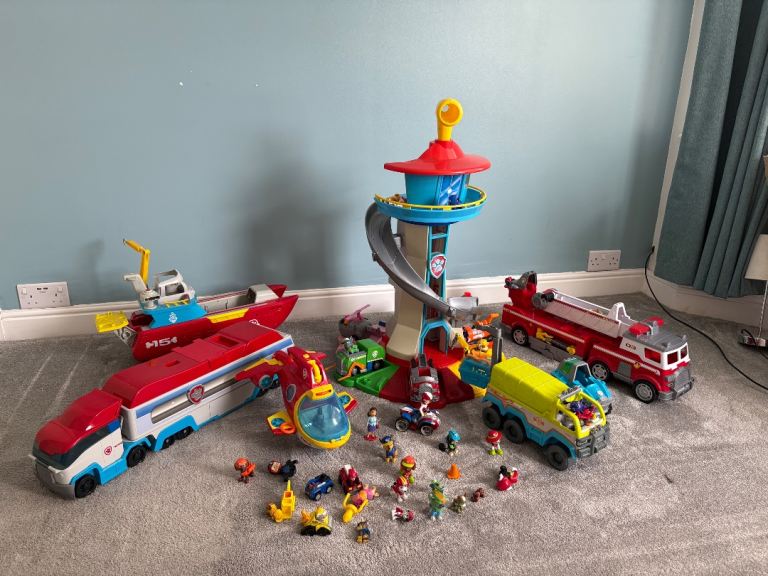 Large Paw Patrol Bundle – Lookout Tower, Vehicles & Figures