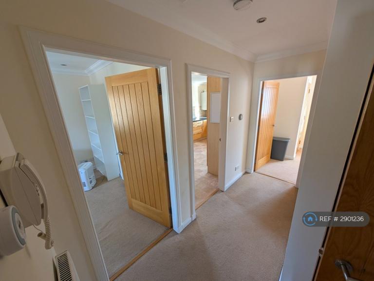 2 bedroom flat in Balconie Street, Evanton, Dingwall, IV16 (2 bed) (#2901236)