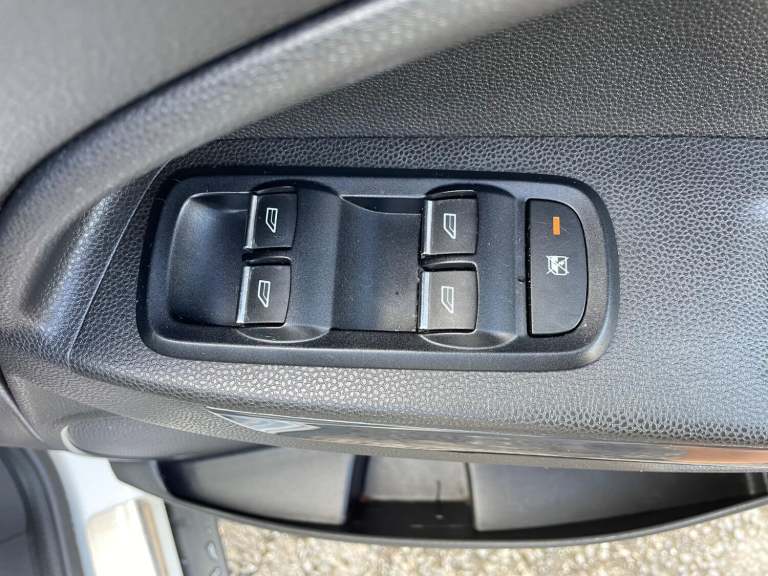 FORD ECOSPORT 1.0 EcoBoost 140 Titanium S 5dr Man, petrol, white + new timing