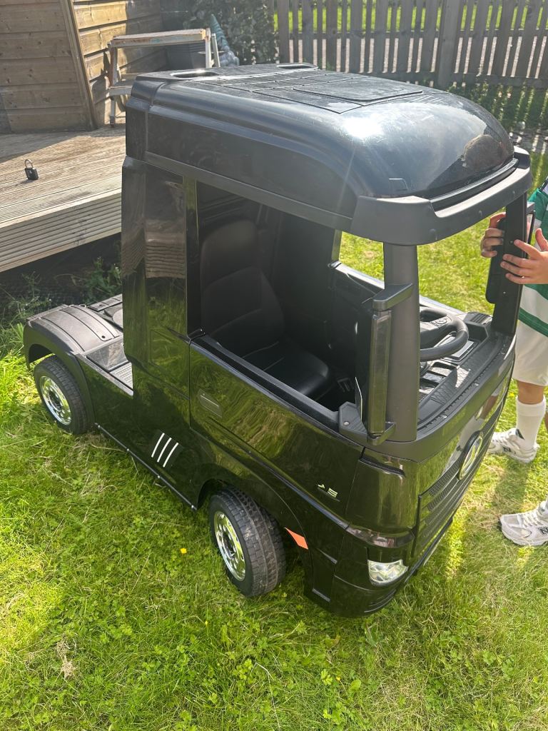 Electric Mercedes Truck
