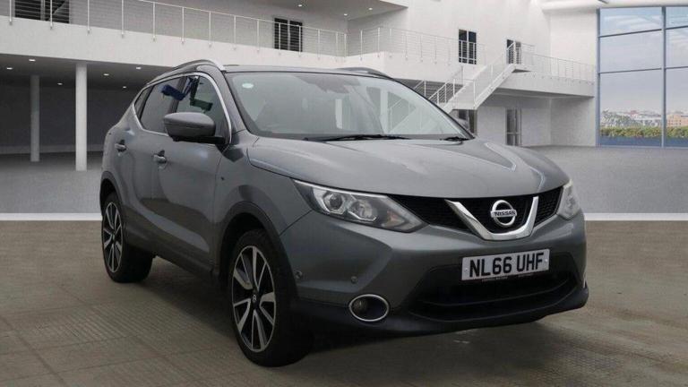 NISSAN QASHQAI 1.5 dCi Tekna 2WD Euro 6 (s/s) 5dr 2016