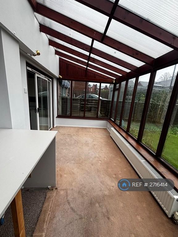 3 bedroom house in Railway Road, Chorley, PR6 (3 bed) (#2716414)