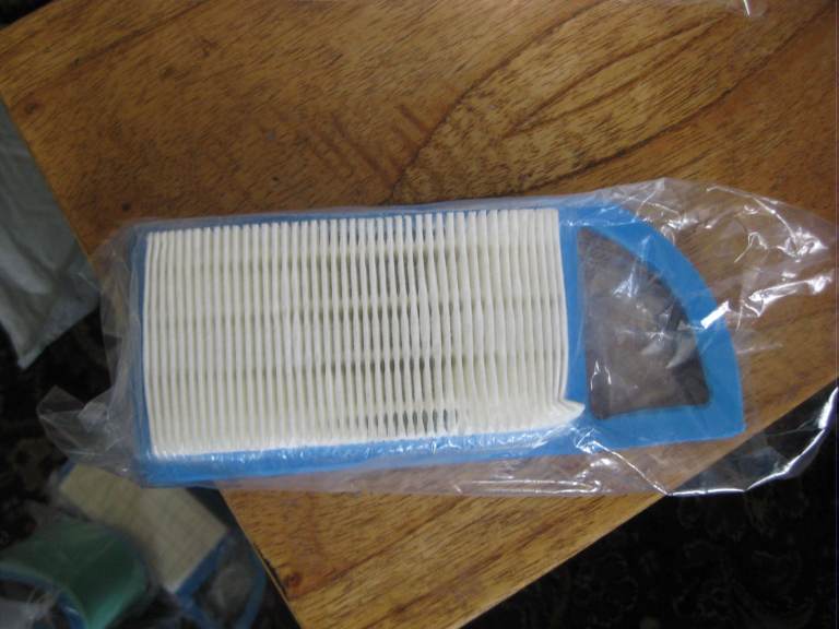 Yardman Ride on Mower Air Filter. Collection from Aylesbury.