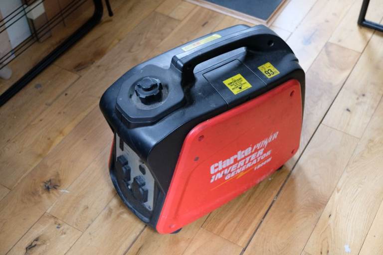 Clarke Inverter Generator – 1800w spares or repair