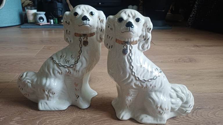 Pair of Vintage Ceramic Dog Figurines – Good Condition
