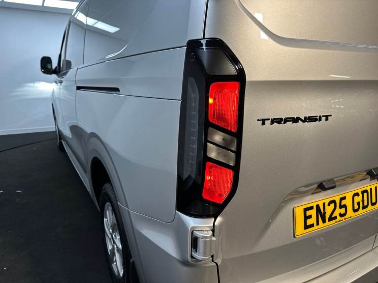 2025 Ford Transit Custom 300 SWB 2.0 Tdci Limited 136PS Van Diesel Manual