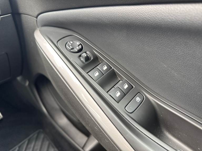 2023 Vauxhall Grandland 1.2 Turbo Ultimate 5dr Auto Hatchback PETROL Automatic