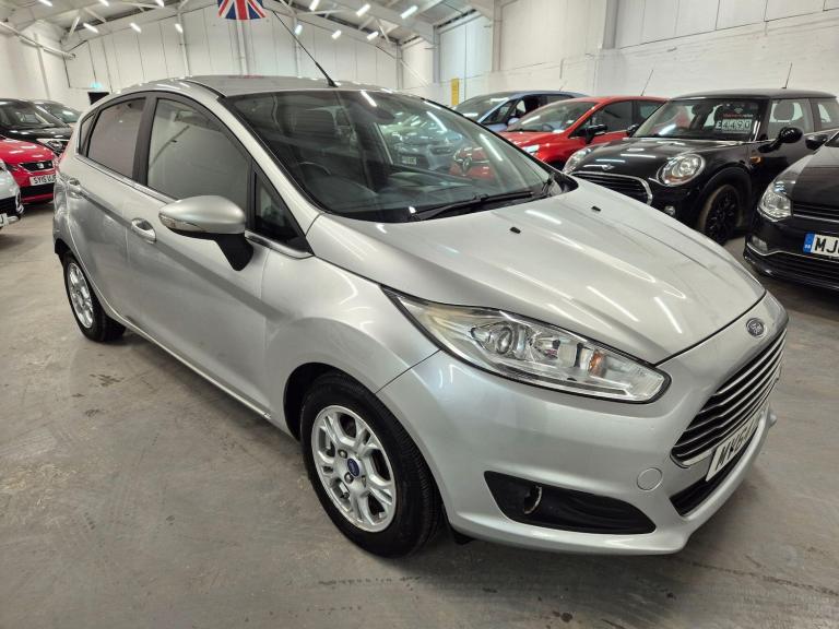 2014 Ford Fiesta 1.6 TDCi ECOnetic Titanium Euro 5 (s/s) 5dr HATCHBACK Diesel Manual