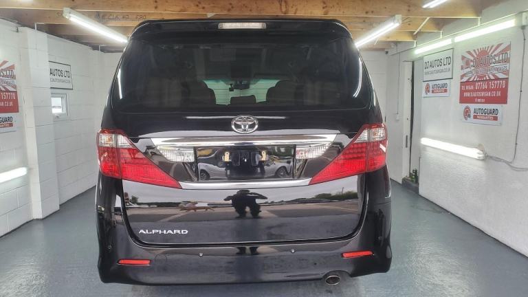 Toyota Alphard 2.4 black petrol auto 8 seats fresh japanese import in stock