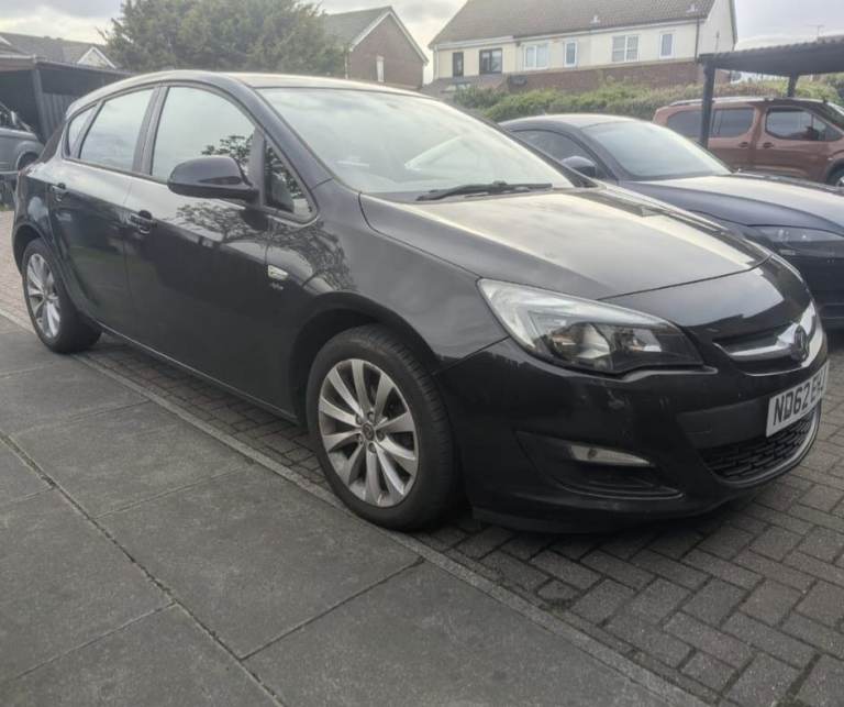 Vauxhall astra 2012 1.4 active 5 door manual petrol