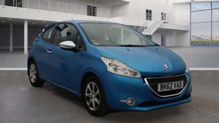  Peugeot 208 1.2 VTi Active Euro 5 3dr Petrol Manual