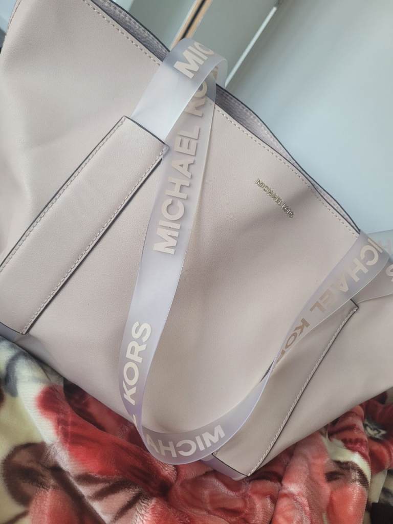 Michael Kors Pink Tote Bag – Good Condition
