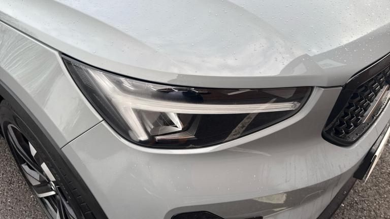 2025 Volvo XC40 2.0 B4P Plus Dark 5dr Auto Petrol Estate Estate Petrol Automatic