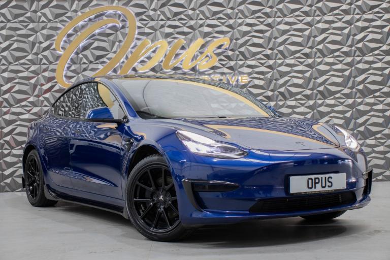 TESLA MODEL 3 Standard Range Plus 2020