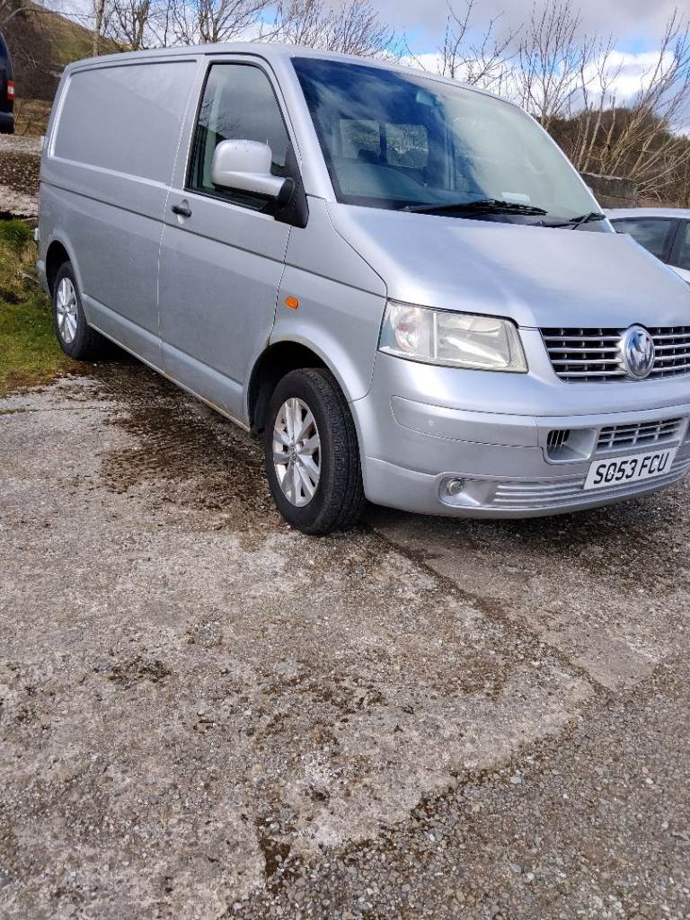 Volkswagen T5 day van 
