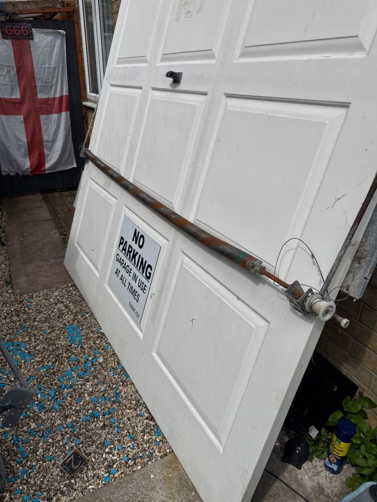 Up n over garage door 