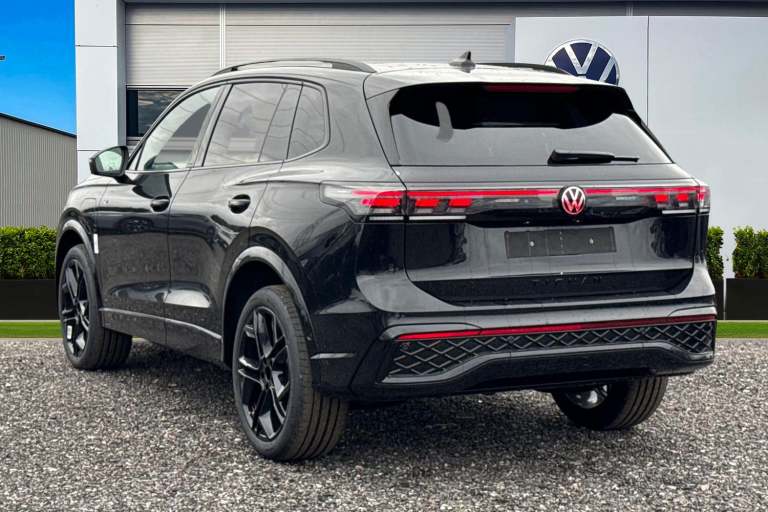 2025 Volkswagen Tiguan 1.5 TSI eHybrid 19.7kWh R-Line DSG Euro 6 (s/s) 5dr SUV Automatic