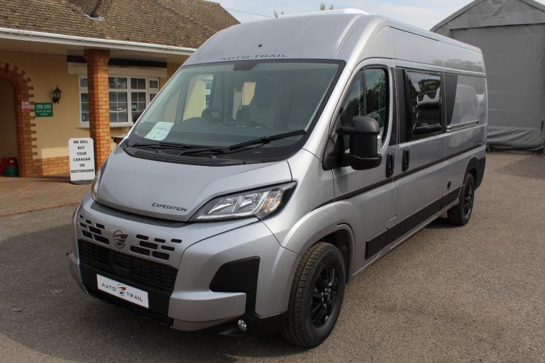 Auto-Trail Expedition 67 FLEX DIESEL AUTOMATIC 2026