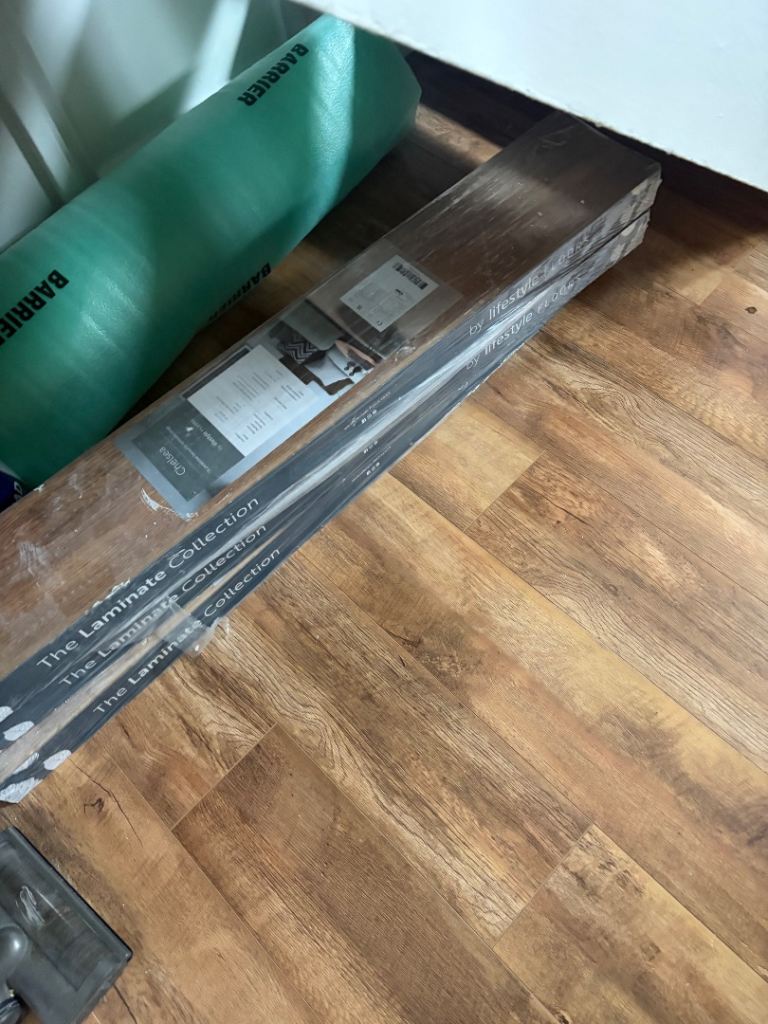 Laminate Flooring 