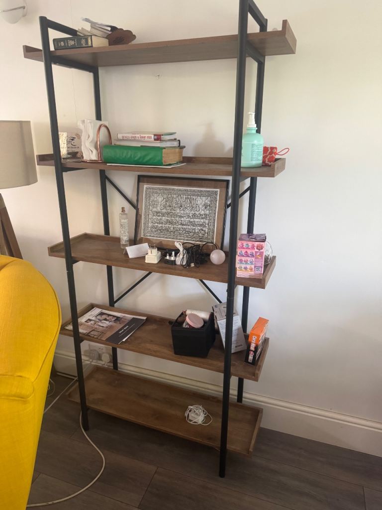 Industrial Style Bookshelf with Metal Frame – Good Condition
