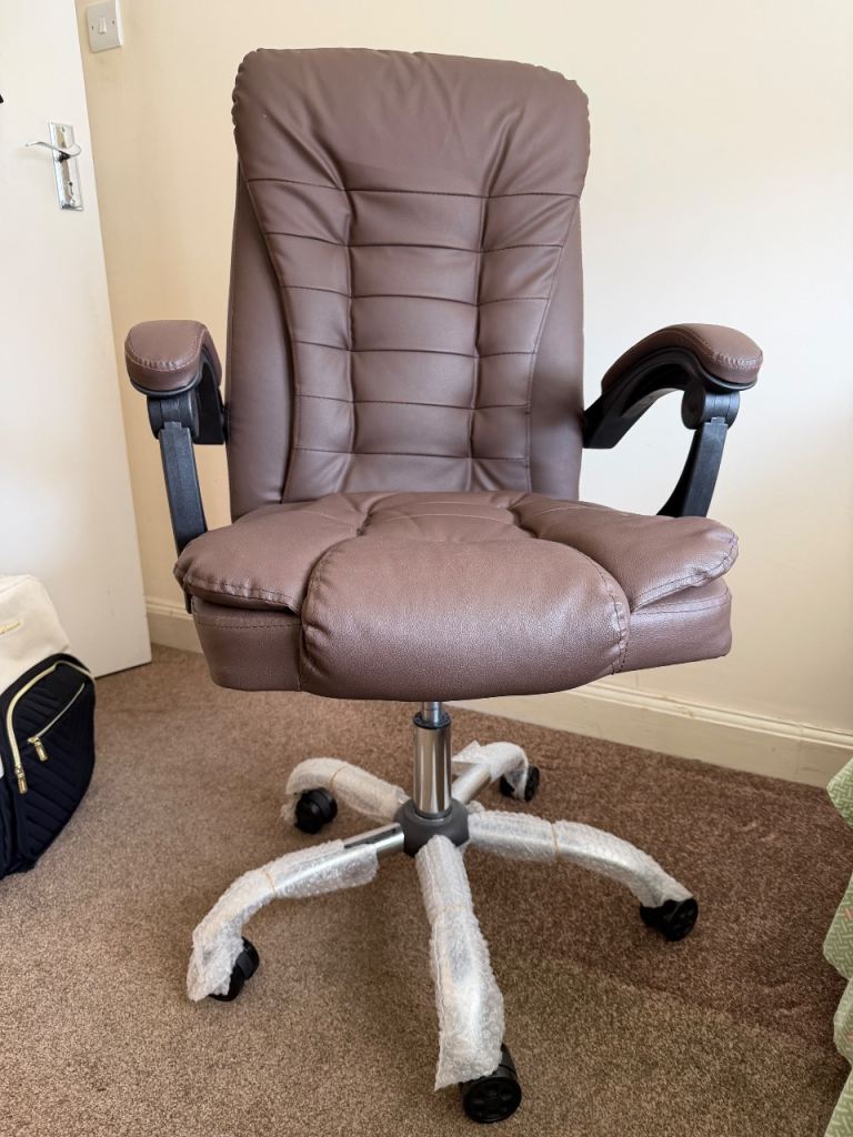 Comfortable Brown Office Chair - Ergonomic & Adjustable